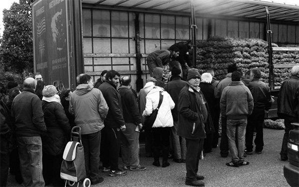 Οι πατατοπαραγωγοί Αμαλιάδος  δώρισαν 3 τόνους πατάτας  στην Κοινωνική Υπηρεσία