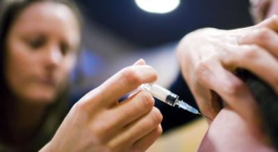Εδώ και τώρα υποχρεωτικός εμβολιασμός, του Βασίλη Γιαννακόπουλου