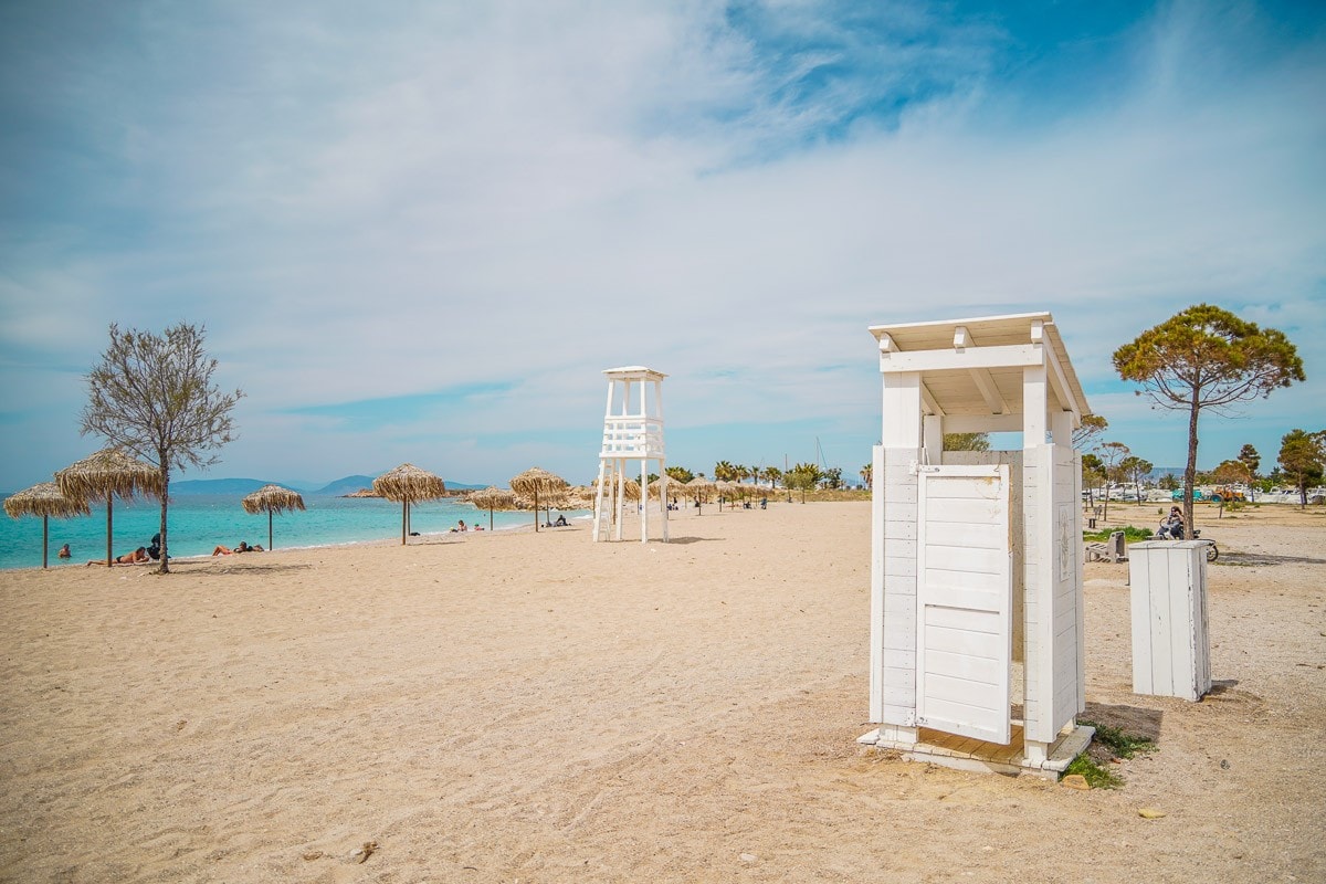 Δήμος Γλυφάδας: Έτοιμη για το καλοκαίρι η παραλία