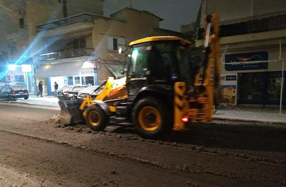 Δήμος Ελευσίνας: Χωρίς προβλήματα η αντιμετώπιση της χιονόπτωσης