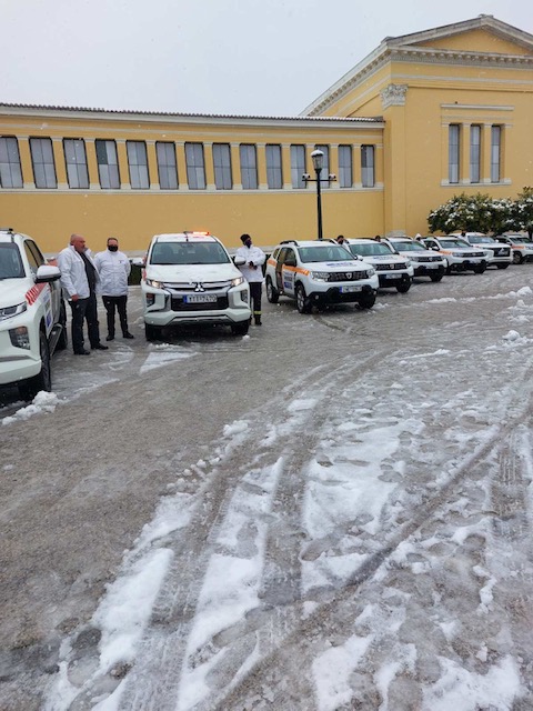 Η Περιφέρεια Αττικής σε συνεργασία με το ΕΚΑΒ θέτει σε ετοιμότητα 10 οχήματα τύπου 4χ4 για τη μεταφορά ασθενών