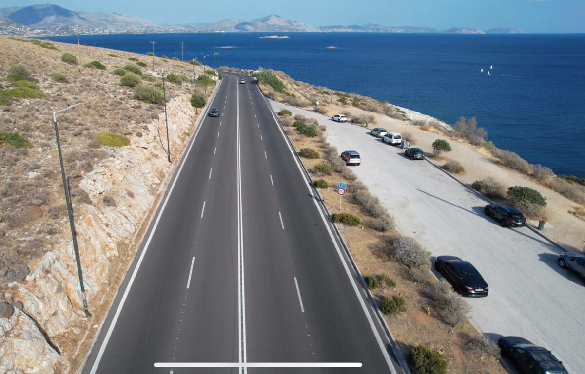 Νέο βελτιωμένο οδικό δίκτυο στην παραλιακή λεωφόρο από τη Βουλιαγμένη μέχρι και τη Βάρκιζα